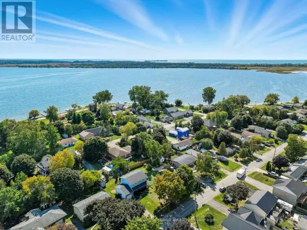 Brighton, ON K0K1H0,17 ELGIN STREET W