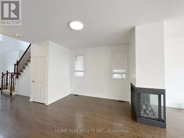 Ottawa, ON K2V0B6,193 BALIKUN HEIGHTS