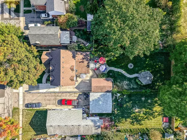 Cobourg, ON K9A3X1,319 WALTON STREET