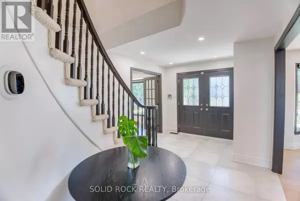 Ottawa, ON K2E7C5,13 WEATHERWOOD CRESCENT