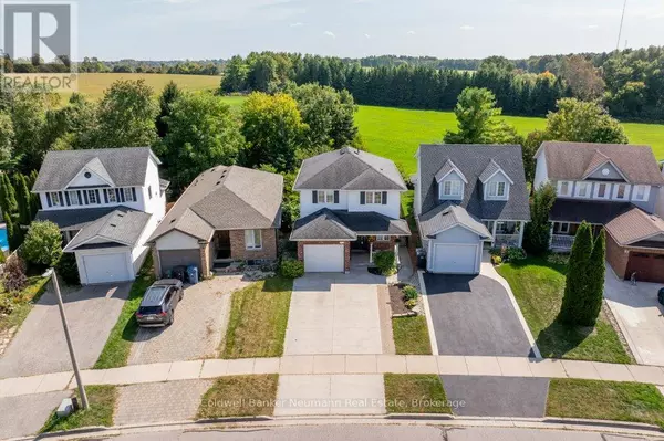 Guelph (kortright Hills), ON N1C1E3,71 WAXWING CRESCENT