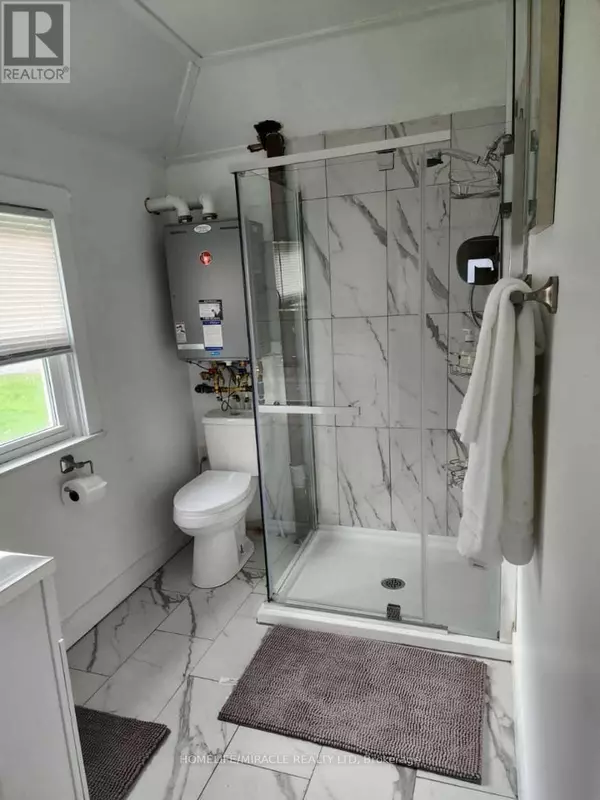 Chatham-kent (blenheim), ON N0P1A0,18222 ERIE SHORE DRIVE