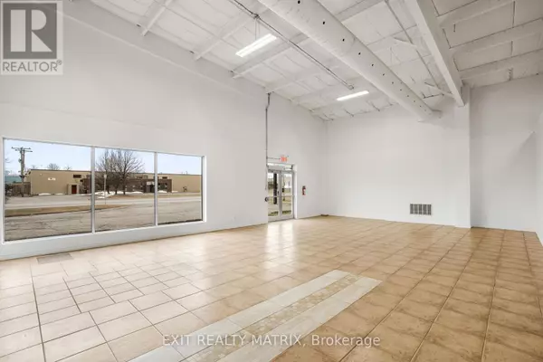 Hawkesbury, ON K6A3S9,772 CAMERON STREET