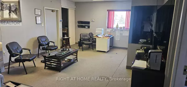 London East (east K), ON N6B1R6,555 YORK ST #203