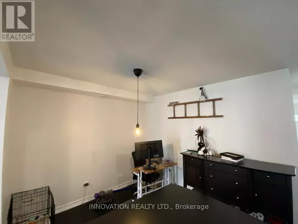 Ottawa, ON K1G6M4,16 SANTA CRUZ PRIVATE