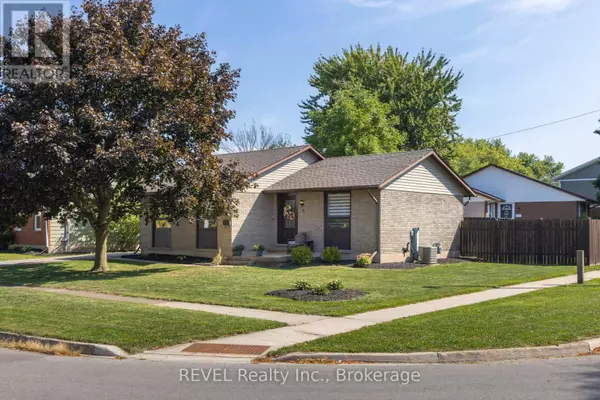 3 NEWLEAF CRESCENT, Welland (n. Welland), ON L3C6B4