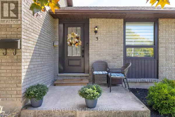 Welland (n. Welland), ON L3C6B4,3 NEWLEAF CRESCENT