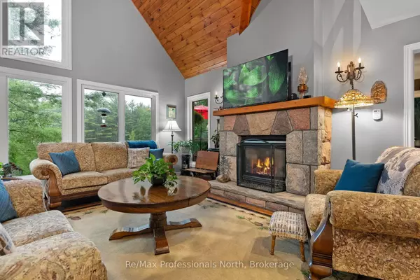 Gravenhurst (morrison), ON L0K2B0,1005 LAIDLAW AVENUE