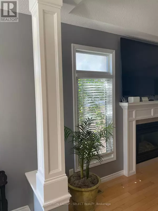 London South (south U), ON N6M0B7,3220 MEADOWGATE BOULEVARD