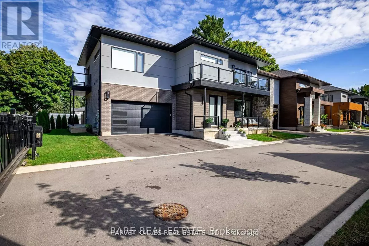 Hamilton (ancaster), ON L9G1W4,121 Fiddlers Green RD #1