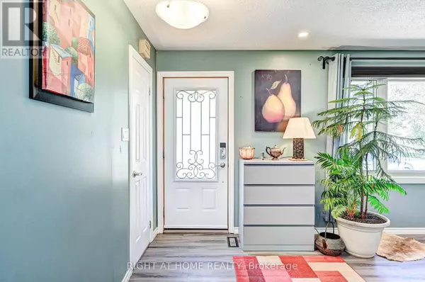 Guelph (victoria North), ON N1E3K8,137 COUNTRY CLUB DRIVE