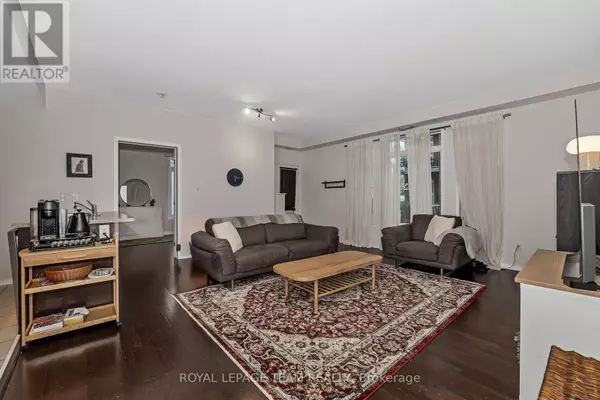 Ottawa, ON K1L0A3,250 Meilleur Private #B