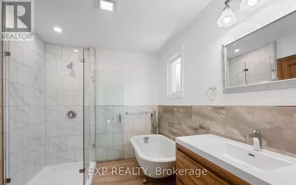 Fort Erie (ridgeway), ON L0S1N0,3054 THUNDER BAY ROAD