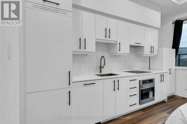 5 Wellington ST South #208, Kitchener, ON N2E0E3