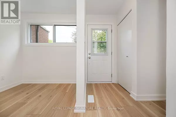 Hamilton (kentley), ON L8H2M6,73 WOODMAN DRIVE N