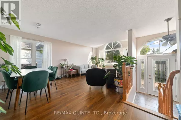 Belleville (belleville Ward), ON K8P5E4,2 MARCHMONT PLACE