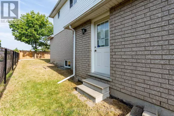 Waterloo, ON N2K3Z5,573 WINDJAMMER WAY