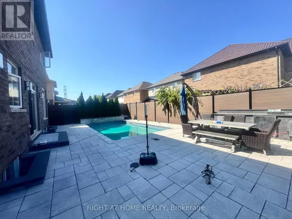 Hamilton, ON L0R1P0,95 HIDDEN RIDGE CRESCENT