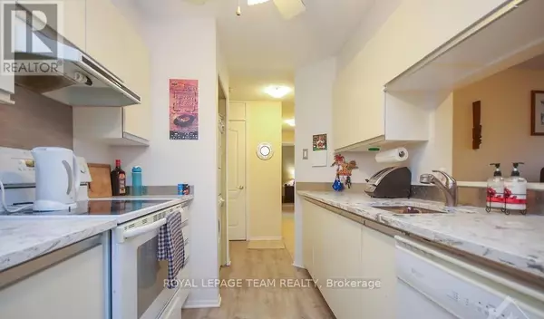 Ottawa, ON K1K4M3,270 Brittany DR #406