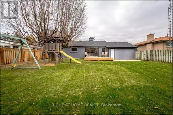 St. Catharines (lakeport), ON L2N2J6,UPPER LEVEL ONLY - 653 GENEVA STREET