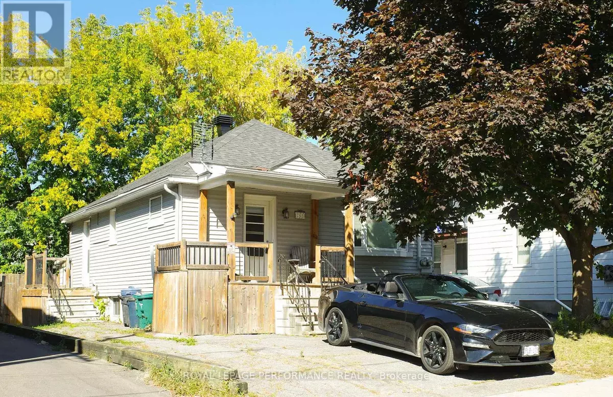 Ottawa, ON K1L5P1,261 MONTFORT STREET