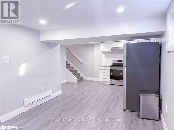 Hamilton (burkholme), ON L8V3B8,88 Burkholder DR #Lower