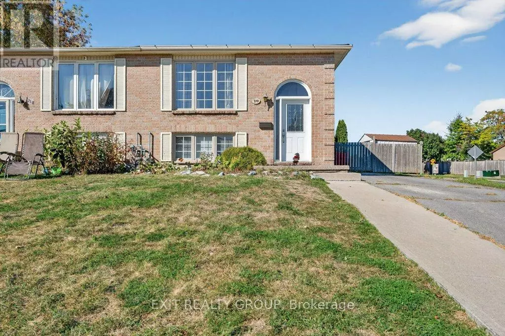 Kingston (east Gardiners Rd), ON K7M7Y8,216 MCLELLAN COURT