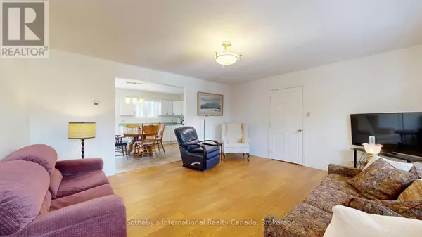 Blue Mountains, ON N0H2P0,103 Bruce ST South #B