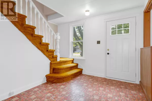 Brighton, ON K0K1H0,167 ONTARIO STREET