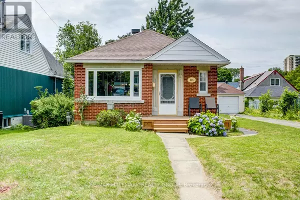 316 DUCHARME BOULEVARD, Ottawa, ON K1L6T6