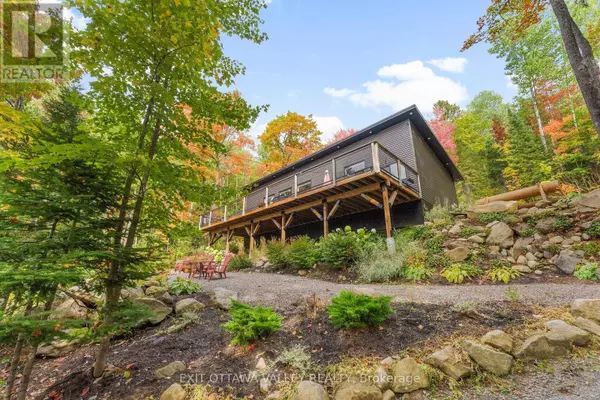 820 HOPEFIELD ROAD, Madawaska Valley, ON K0J1B0