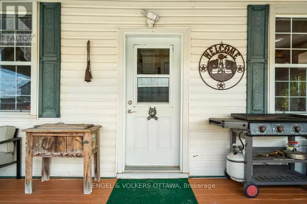 North Dundas, ON K0C2K0,12420 ORMOND ROAD