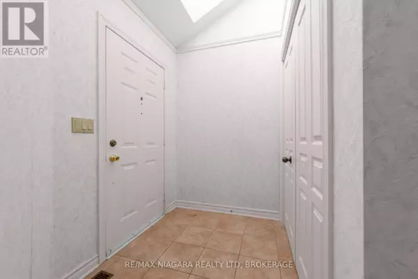 Niagara-on-the-lake (virgil), ON L0S1J0,40 FRONTIER DRIVE