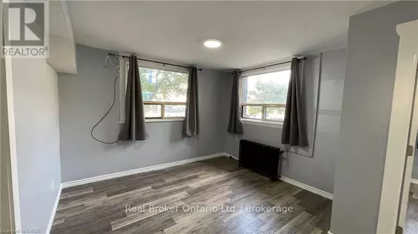 Hamilton (stinson), ON L8N1K6,468-476 MAIN STREET E