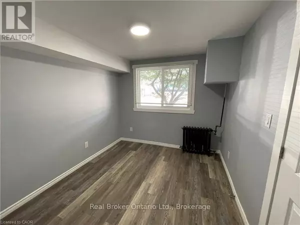 Hamilton (stinson), ON L8N1K6,468-476 MAIN STREET E