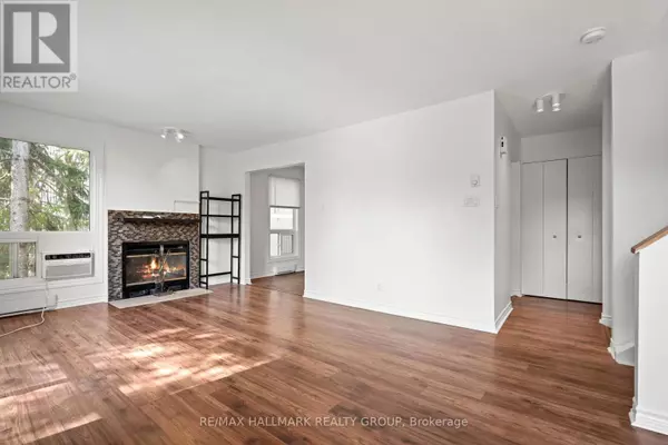 Ottawa, ON K1K2B6,311 Presland RD #C