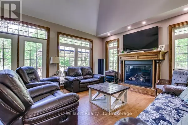 Norfolk (simcoe), ON N3Y4J9,21 CHARLTON STREET