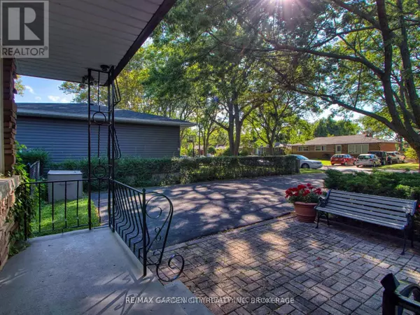 St. Catharines (glendale/glenridge), ON L2T3P8,101 MASTERSON AVENUE