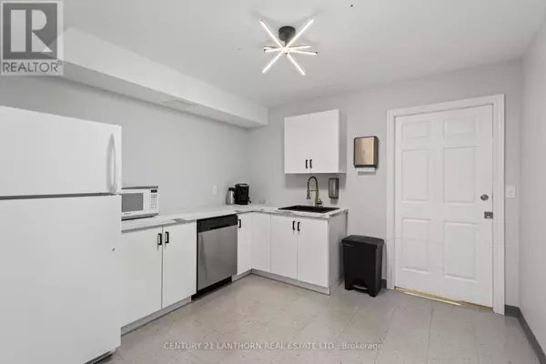 Prince Edward County (picton Ward), ON K0K2T0,35 Bridge ST #106