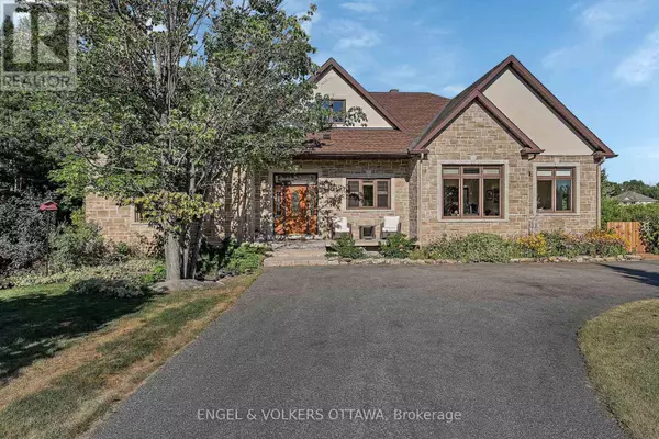 Ottawa, ON K2W1B5,1836 WHITEMARSH CRESCENT