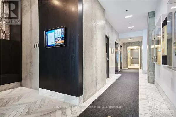 Ottawa, ON K1N0C6,20 Daly ST West #2209