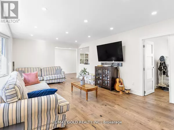 Guelph/eramosa, ON N1H6H8,8017 HIGHWAY 7 S