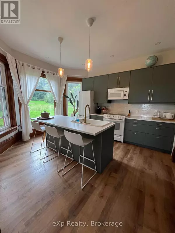 South Bruce Peninsula, ON N0H2T0,703 FRANK STREET