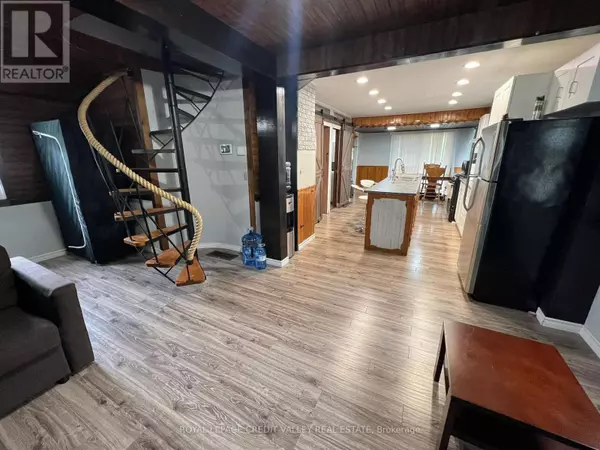 Port Colborne (sherkston), ON L3K5V3,729 SILVER BAY ROAD
