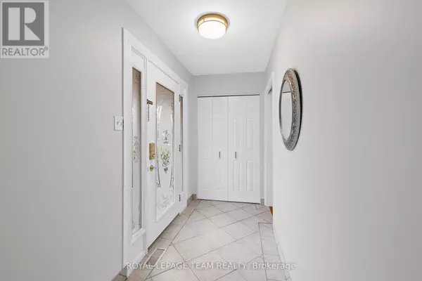 Ottawa, ON K2C1V7,1525 VALMARIE AVENUE