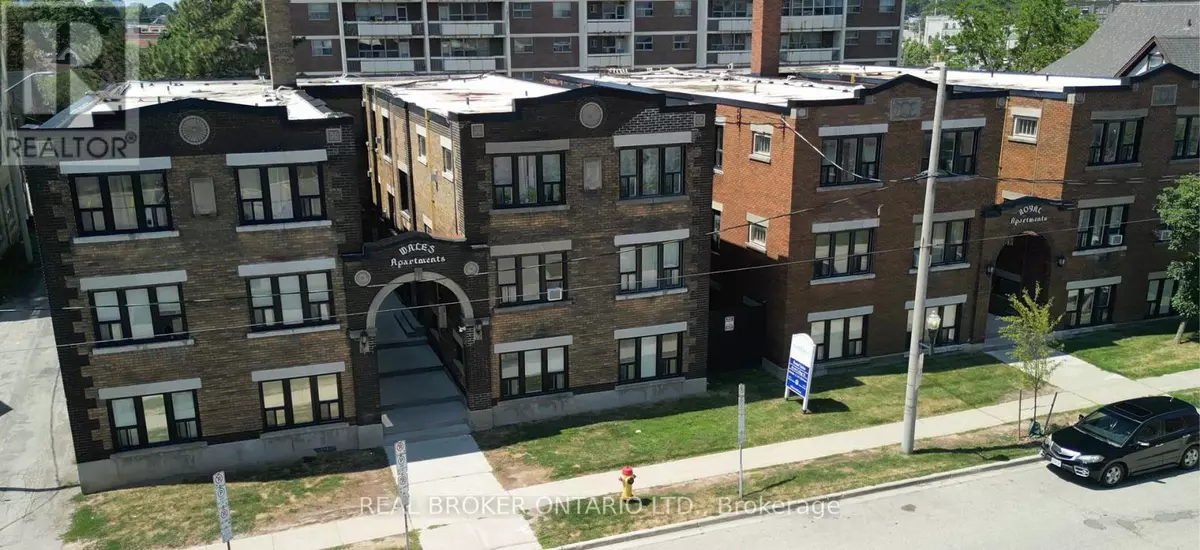 Kitchener, ON N2H5A1,46 COLLEGE STREET