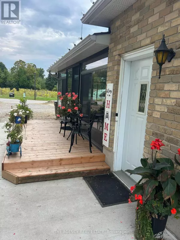 Bluewater (bayfield), ON N0M1G0,75652 BLUEWATER HIGHWAY