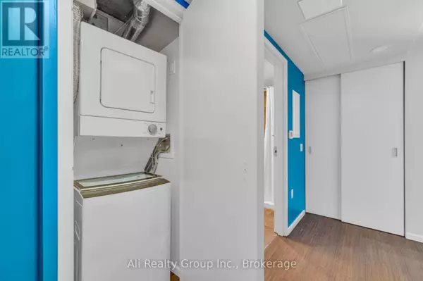 Ottawa, ON K1S5E5,105 Champagne AVE South #1618