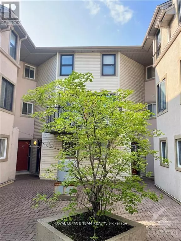 41 ANDERSON ST #E, Ottawa, ON K1R6T6