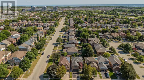 Hamilton (waterdown), ON L0R2H3,96 LAURENDALE AVENUE